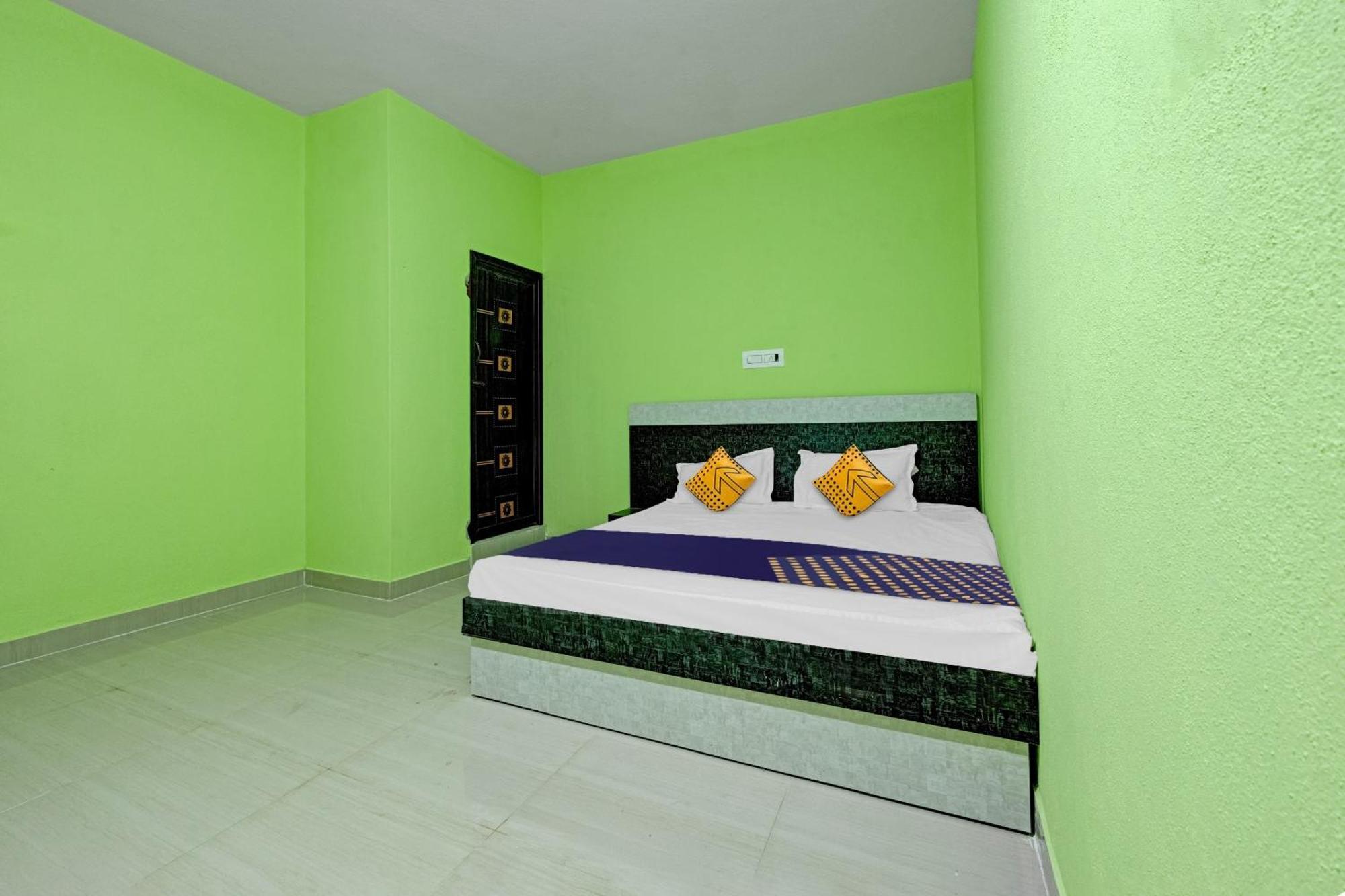 Spot On B R Comforts Krs Back Water Hotel Hosa Kannambadi Exterior photo